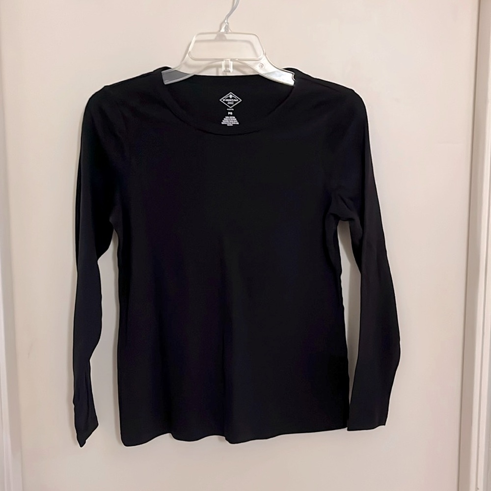 St. John’s bay long sleeve T-shirt, black, women’s petite small